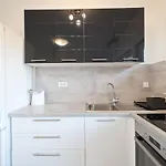 Sunset Boutiqe Old Town Apartment *