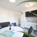 Sunset Boutiqe Old Town Apartment *